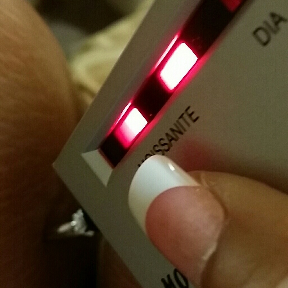 Genuine COLORLESS Moissanite 1.00 Ctw .925 😍😍😘 - Picture 6 of 7